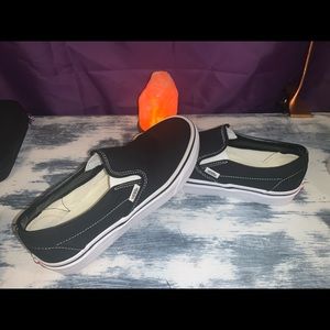 Black slip on vans
